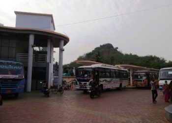 ଲକଡ଼ାଉନ : ଗଡ଼ିବନି ବସ୍‌ ମାଲିକଙ୍କ ଉପରେ କରୋନା ମାଡ଼