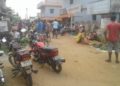 ସାପ୍ତାହିକ ହାଟ ଖୋଲି କରୋନାକୁ ନିମନ୍ତ୍ରଣ – ନର୍ଲା