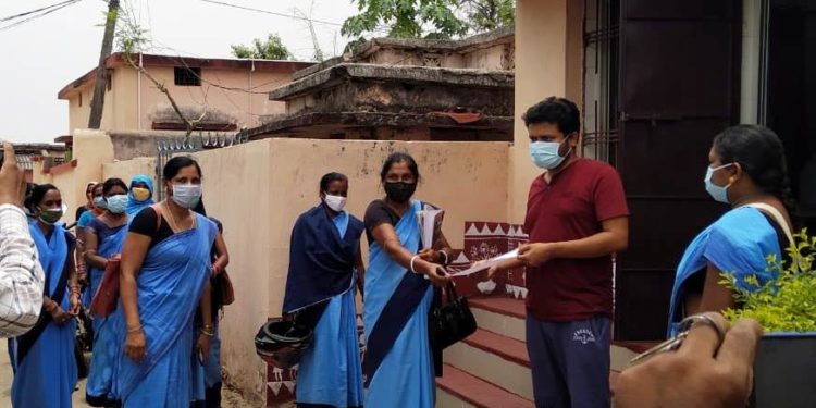 ଆଶାକର୍ମୀ ସଂଘ ପକ୍ଷରୁ କୋଭିଡ ଡ଼୍ୟୁଟି ବର୍ଜନ ନିଷ୍ପତ୍ତି , ଗୋଷ୍ଠୀ ଉନ୍ନୟନ ଅଧିକାରୀଙ୍କୁ ଦାବିପତ୍ର