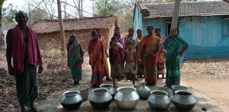 ଜିଲ୍ଲାପାଳ ଙ୍କ ନିର୍ଦ୍ଦେଶ କୁ ଅବମାନନା କଲେ ବ୍ଲକ ପଞ୍ଚାୟତ କର୍ତ୍ତୃପକ୍ଷ ; ପାନୀୟ ଜଳ ପାଇଁ ହନ୍ତ ସନ୍ତ ଗରିବ ଲୋକ