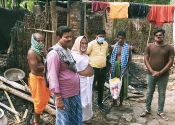 ସ୍ବେଛାସେବୀଙ୍କ ଅସହାୟଙ୍କୁ ଦୁର୍ଦ୍ଦିନରେ ସହାୟ