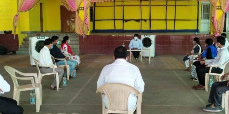 ମନ୍ତ୍ରୀ ଡଃ ଅରୁଣ କୁମାର ସାହୁ ଓଡ଼ଗାଁରେ କୋଭିଡ ସମୀକ୍ଷା କରିଛନ୍ତି