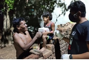 ଜନମଞ୍ଚ ସିଭିଲ ସୋସାଇଟି ତରଫରୁ ଗରିବ ଅସହାୟ ଲୋକଙ୍କୁ ଶୁଖିଲା ଖାଦ୍ୟ ବଣ୍ଟନ