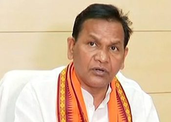 Chief Minister discussed on the health condition of Leader of Opposition Sh Pradipta Naik with AIIMS Bhubaneswar