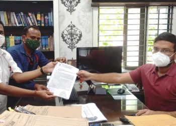 ପୁରୀ ଆସୋସିସନ ଅଫ ଟୁଇଟର  ଆକ୍ଟିଭିଟିସ୍ ପକ୍ଷରୁ ପୁରୀ ଜିଲ୍ଲପାଳଙ୍କୁ  ଏକ ଦାବିପତ୍ର ପ୍ରଦାନ