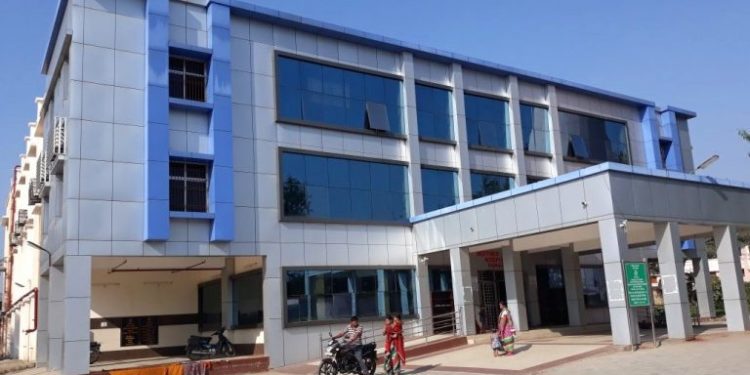 କୋଭିଡ୍‌ ମୃତକଙ୍କ ଶବଠୁ ବି ଲୁଟ୍‌ କରିବାକୁ ପଛାଉ ନାହାନ୍ତି ଶିକ୍ଷିତ କର୍ମଚାରୀ – ସମ୍ବଲପୁର