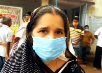 ବିଜେପୁର ଅଚଂଳର ଚାଷୀ ମଣ୍ଡିର ମୂଖ୍ୟଗେଟରେ ତାଲା ପକାଇ ଧାରଣା : ବିଧାୟିକା ରିତା ସାହୁଙ୍କ ହସ୍ତକ୍ଷେପ ଫଳରେ – ଧାରଣାରୁ ଓହରିଥିବା ଦେଖାଯାଇଛି