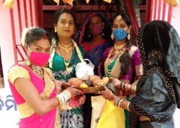 କରୋନା ଯୋଗୁଁ ଘରେ ଘରେ ପାଳିଲେ ସାବିତ୍ରୀ ପୂଜା