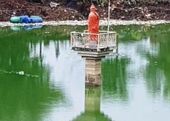 ପାରଳାଖେମୁଣ୍ଡି ସହରରେ  ବର୍ଷା ଯୋଗୁଁ ପବିତ୍ର ଦୋଳବନ୍ଧରେ ନାର୍ଦ୍ଧମା ପାଣି ପଶି ଦୂଷିତ