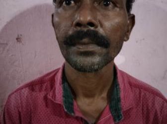 ଦେଶୀ ମଦ ସହ ମାରୁତି କାର୍ ଜବତ ଓ ଚାଳକ ଗିରଫ