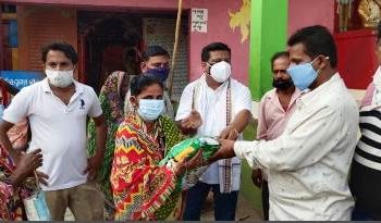 ଅସମୟରେ ସାହାଯ୍ୟର ହାତ ବଢାଇଲା ଜିଲ୍ଲା କଂଗ୍ରେସ