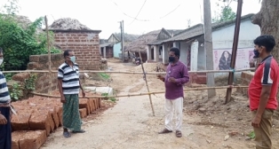 କଣ୍ଟେନ୍‌ମେଣ୍ଟ୍ ଜୋନ୍ ଘୋଷଣା କଲେ ସରପଞ୍ଚ