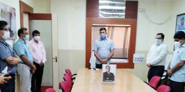 ସାଇ ଇଣ୍ଟରନ୍ୟାସନାଲ ସ୍କୁଲର ପ୍ରତିଷ୍ଠାତା ଅଧ୍ୟକ୍ଷ ତଥା ଓଡିଶା ଆଦର୍ଶ ବିଦ୍ୟାଳୟର ଉପଦେଷ୍ଟା ବିଜୟ ସାହୁଙ୍କ ବିୟୋଗରେ – ମନ୍ତ୍ରୀ ଶ୍ରୀ ସମୀର ରଞ୍ଜନ ଦାଶ