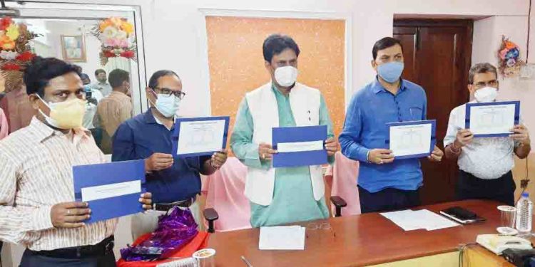 କଟକ : ପ୍ରକାଶ ପାଇଲା ଚଳିତବର୍ଷ ମାଟ୍ରିକ ପରୀକ୍ଷା ଫଳ – ୧୦ମ ବୋର୍ଡ ପରୀକ୍ଷା ଫଳ