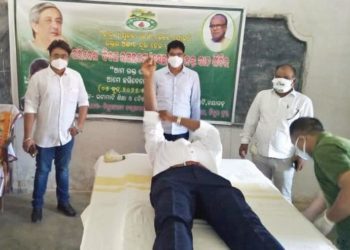 ରକ୍ତର ଘୋର ଅଭାବକୁ ପୂରଣ କରିବା ଉଦେଶ୍ୟରେ ସ୍ବେତ୍ସାକୃତ ରକ୍ତଦାନ ସହ ବିଶ୍ୱ ପର୍ଯ୍ୟାବରଣ ଦିବସ ପାଳିତ