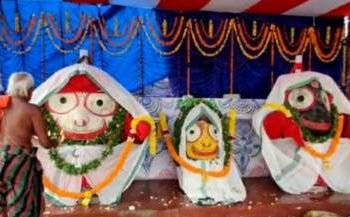 କୋଭିଡ କଟକଣା ମଧ୍ୟରେ ପାରଳାଖେମୁଣ୍ଡି ସ୍ଥିତ ଜଗନ୍ନାଥ ମନ୍ଦିରରେ ଦେବସ୍ନାନ ପୂର୍ଣ୍ଣିମା ପାଳିତ