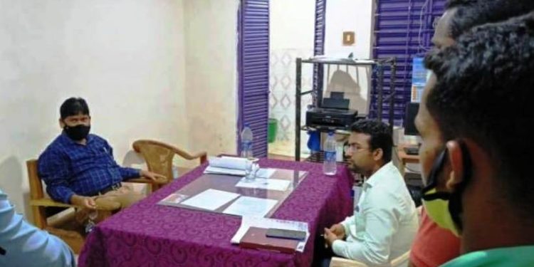 ରାୟଗଡ଼ ବ୍ଲକର ସଦର ମହକୂମା ରାୟଗଡ଼ ଠାରେ ତୁରନ୍ତ ଇଣ୍ଡୋର ଷ୍ଟାଡିୟମ ଆରମ୍ଭ ନକଲେ ଆନ୍ଦୋଳନ ପାଇଁ ଯୁବକ ସଂଘର ଚେତାବନୀ