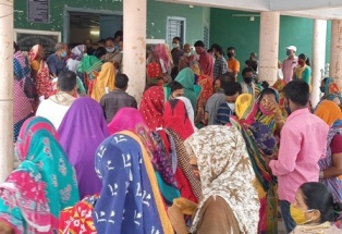 ଟିକାକରଣ କେନ୍ଦ୍ରରେ କରୋନାକୁ ଆମନ୍ତ୍ରଣ