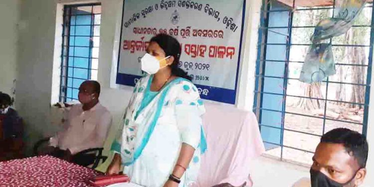 କୋଭିଡ ନିୟମ ଉଲଘଂନ : ବିନା ସାମାଜିକ ଦୂରତାରେ ବିଧବା ଦିବସ ପାଳନ