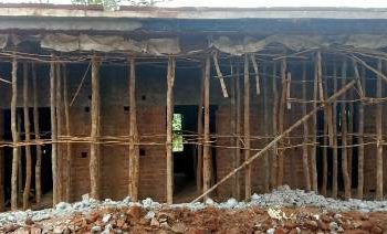 ଅତି ନିମ୍ନ ମାନ କାମ ଯୋଗୁଁ : ଅତିରିକ୍ତ ଶ୍ରେଣୀ କୋଠରୀ ଭୁଷୁଡି ପଡିଲା