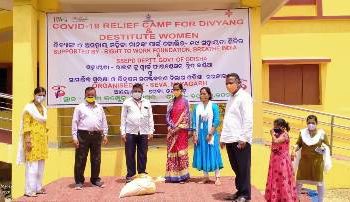  ସ୍ବେଛାସେବୀ ଅନୁଷ୍ଠାନ “ସେବା” ଦ୍ୱାରା ରିଲିଫ ବଣ୍ଟନ 