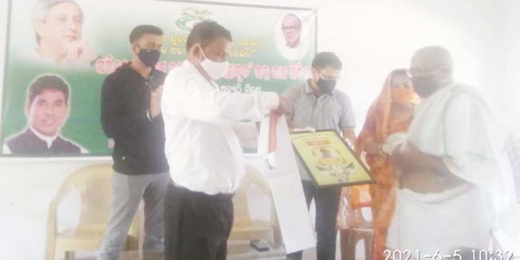 ସମାଜସେବୀ ତଥା ସମାଜ ସଂସ୍କାରକ ଦାମ ସାର ପାଇଲେ ପ୍ରକୃତିମିତ୍ର ପୁରସ୍କାର