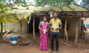 ଦିନ ମଜୁରିଆ ଗରିବ ଆଦିବାସୀ ବାସୁଦେବ ଧରୁଆଙ୍କୁ  ଆବାସ ଯୋଜନା ରେ ବାସ ଗୃହ  ମିଳିବ କେବେ ?