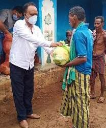ବ୍ରଜରାଜପୁର ପଞ୍ଚାୟତ ର ୧୨ ଟି ଗ୍ରାମରେ ଶୁଖିଲା ଖାଦ୍ୟ ବଣ୍ଟନ କଲେ -ଇଂ ଦେବାଶିଷ ପଟ୍ଟନାୟକ
