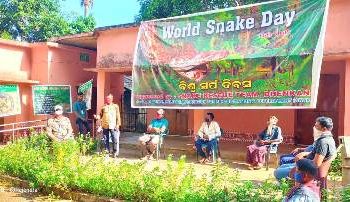 ଆୱାର୍ଡ଼ ପରିବାର ତରଫରୁ ବିଶ୍ଵ ସର୍ପ ଦିବସ ପାଳିତ – ଢେଙ୍କାନାଳ