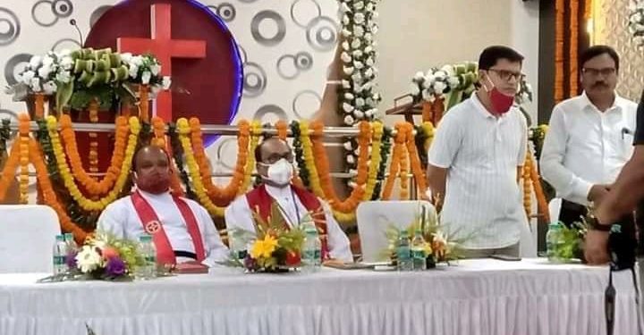 ବରଗଡ଼ ସହର ଗାନ୍ଧୀ ନଗର ଠାରେ : ନୂତନ ଗୀର୍ଜା ଘର ଉଦଘାଟିତ – ବିଧାୟକ ଦେବେଶ ଆଚାର୍ଯ୍ୟ