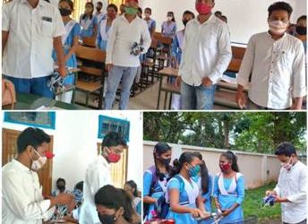 କନ୍ଧମାଳ ଛାତ୍ର ବିଜେଡି ସଭାପତିଙ୍କ ଦ୍ୱାରା ହାଇସ୍କୁଲ ଛାତ୍ରଛାତ୍ରୀଙ୍କୁ ମାସ୍କ ବଣ୍ଟନ ସହ କରୋନା ସଚେତନତା