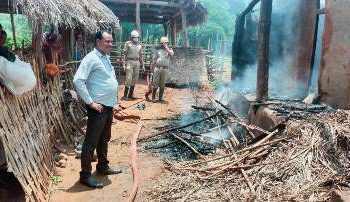 କଣ୍ଟିଆମ୍ବା ଗ୍ରାମରେ ଅଗ୍ନିକାଣ୍ଡ – ତିନି ବଖରା ଭସ୍ମୀଭୂତ