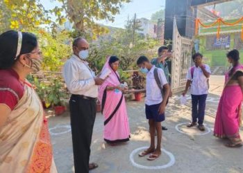 ଦଶମ ଓ ଦ୍ୱାଦଶ ଶ୍ରେଣୀ ଶିକ୍ଷାର୍ଥୀଙ୍କ ପାଇଁ ଖୋଲିଲା ବିଦ୍ୟାଳୟ