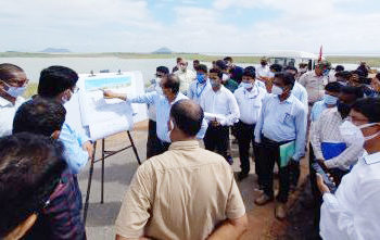 ମନ୍ତ୍ରୀ ଶ୍ରୀ ଅରୁଣ ସାହୁ ସମ୍ବଲପୁର ଜିଲ୍ଲାର ବିଭିନ୍ନ ସ୍ଥାନ ଗସ୍ତ କରି ମତ୍ସ୍ୟ ଓ ପଶୁପାଳନ ବିଭାଗର ସମୀକ୍ଷା କରିଛନ୍ତି