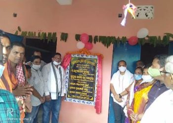 ଯୁବକ ସଂଘ ଉଦଘାଟନ କରିବା ସହ ବୃକ୍ଷ ରୋପଣ କଲେ ଦଶପଲ୍ଲା ବିଧାୟକ
