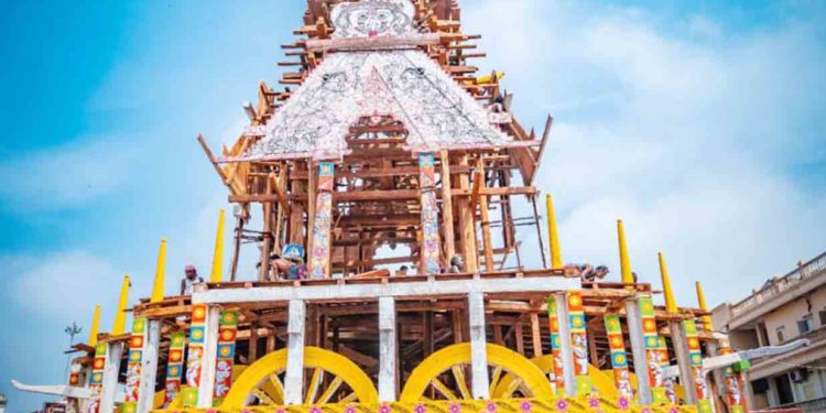 ପୁରୀ : ତିନି ରଥର ପ୍ରଭା ନିର୍ମାଣ କାର୍ଯ୍ୟ ସମ୍ପୂର୍ଣ୍ଣ ହୋଇ କଳସ,ସିଂହ,ପଦ୍ମ,ଡାଳି,ଲତା,ମଗର ଖୋଦେଇ କାର୍ଯ୍ୟ ଆରମ୍ଭ