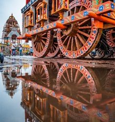 ପୁରୀ : ତିନିରଥର ଜରି ଫୁଲ ଲେସ ପଡି ତିଆରି ହୋଇଥିବା ବତା କନା ଗୁଡି କର ଜୋଡଣି କାର୍ଯ୍ୟ ଶେଷ