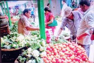 ପରିବା’ରେ ମହଙ୍ଗା ମାଡ଼ ଖାଉଟି ହତାଶ : ବେପାରୀ ଚିନ୍ତାରେ