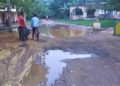 ଲକ୍ଷ୍ମୀନଗର ପଂଚାୟତ ମୁଖ୍ୟ ରାସ୍ତା ବିପର୍ଯ୍ୟସ୍ତ ଜଳନିଷ୍କାସନ ପାଇଁ ବ୍ୟବସ୍ଥା ନାହିଁ ; ଯାତାୟତରେ ଯାତ୍ରୀ ହିନସ୍ତା