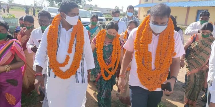 ଝରିଗାଁ ବ୍ଲକ ବିଜୁ ଜନତା ଦଳ ତରଫରୁ ଝରିଗାଁ ଠାରେ ଏକ ସ୍ୱାଗତ ସମ୍ବର୍ଦ୍ଧନା କାର୍ଯ୍ୟକ୍ରମ ଅନୁଷ୍ଠିତ – କ୍ରୀଡ଼ା ଏବଂ ଯୁବ ବ୍ୟାପାର ମନ୍ତ୍ରୀ ଶ୍ରୀଯୁକ୍ତ ତୁଷାର କାନ୍ତି ବେହେରା