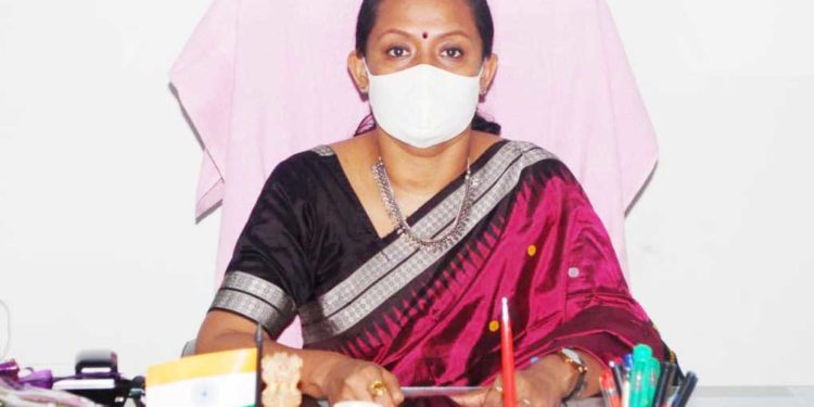 ନୂତନ ଜିଲ୍ଲାପାଳ ଭାବେ ମନିଷା ବାନାର୍ଜୀ କାର୍ଯ୍ୟ ଭାର ଗ୍ରହଣ, କୃଷି ଓ କୃଷକ ଙ୍କ ସମାସ୍ୟା ଗୁରୁତ୍ବ ଦେବି