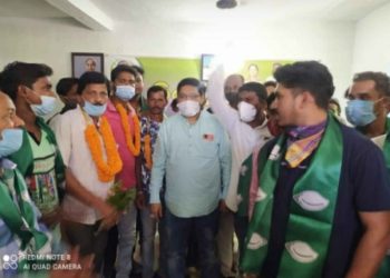 ବିଶିଷ୍ଟ ଚାଷୀ ନେତା ତଥା ବିଜେପି ନେତା କନ୍ଦର୍ପ ସୁଆର ଙ୍କ ସମେତ ବହୁ ବିଜେପି କର୍ମୀ ବିଜେଡି ରେ ଯୋଗ ଦେଲେ