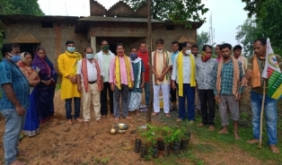 ଅଖିଳ ଭାରତୀୟଗୋଣ୍ଡ ୱ।ନାଁ ଗୋଣ୍ଡ ମହାସଂଘ ପକ୍ଷରୁ ବନ ମହୋତ୍ସବ ସପ୍ତାହ ପାଳନ ଉପଲକ୍ଷେ ବୃକ୍ଷରୋପଣ