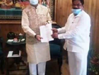 ଗୁଣୁପୁର ରେଳ ପଥକୁ ଥେରୁବାଲି ପର୍ଯ୍ୟନ୍ତ ସମ୍ପ୍ରସାରଣ ପାଇଁ  ରେଳମନ୍ତ୍ରୀ ଏବଂ କେନ୍ଦ୍ର ଶିକ୍ଷା ମନ୍ତ୍ରୀଙ୍କୁ  ଭେଟିଲେ ପାରଳାଖେମୁଣ୍ଡି ବିଧାୟକ କେ. ନାରାୟଣ ରାଓ