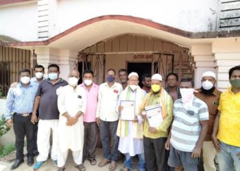 ପବ୍ଲିକ ରାଇଟ୍ସ ଆସୋସିଏସନର ସମ୍ମାନ ପତ୍ର ପ୍ରଦାନ