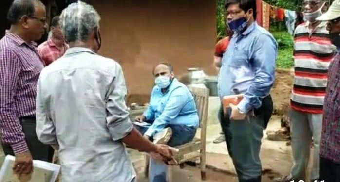ଜମି ଜବର ଦଖଲକାରୀଙ୍କୁ ସ୍ଥାନ ଖାଲି କରିବାକୁ ନିର୍ଦ୍ଦେଶ ଦେଲେ ତହସିଲଦାର