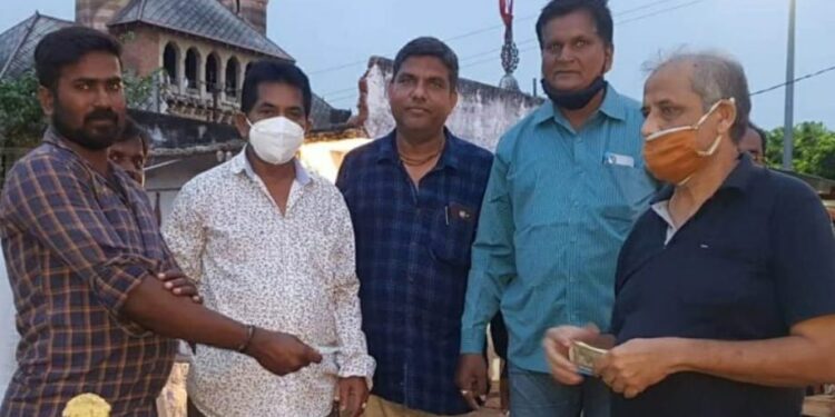 ପାରଳାଖେମୁଣ୍ଡି ସ୍ଥିତ ଜଗନ୍ନାଥ ମନ୍ଦିର ନିର୍ମାଣ କାର୍ଯ୍ୟରେ ସହୋଯୋଗ ର ହାତ ବଢାଇଲେ : ଅବସରପ୍ରାପ୍ତ ବ୍ୟାଙ୍କ ଅଧିକାରୀ ମନମୋହନ ରାଜଗୁରୁ