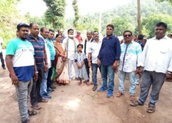 କଂଗ୍ରେସ ଦଳରଦୁର୍ଗ ଭାବେ ପରିଚିତ ଗୁମ୍ମାବ୍ଲକରେ କଂଗ୍ରେସ ଦଳର ସଙ୍ଗଠନ କୁ ନିମ୍ନସ୍ଥର ରୁ ସୁଦୃଢ଼ କରିବାପାଇଁ କଂଗ୍ରେସଦଳ ଆରମ୍ଭ କରିଛି ନୂଆଁ ରଣ କୌଶଳ