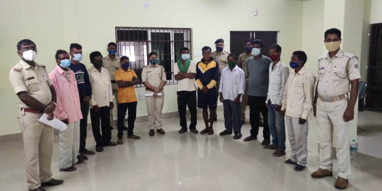 ରାଇପଡା ପଞ୍ଚାୟତରେ ଆତଙ୍କ ର ତାଣ୍ଡବଲୀଳା ଚଲାଇଥିବା ଡକାୟତ ଗୋଷ୍ଠୀ ଙ୍କୁ କାବୁ କରିଛି  ଚାନ୍ଦପୁର ପୋଲିସ