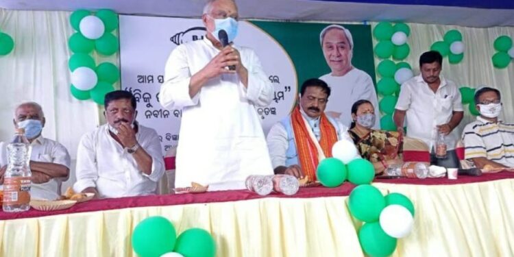 କାଶୀନଗର ଠାରେ ଇଣ୍ଡୋର ଷ୍ଟାଡିୟମ ନିର୍ମାଣ ପାଇଁ ଅନୁମତି ମିଳିଥିବାରୁ ମୁଖ୍ୟମନ୍ତ୍ରୀଙ୍କୁ କୃତଜ୍ଞତା ପ୍ରଦାନ ସମାବେଶ ଅନୁଷ୍ଠିତ